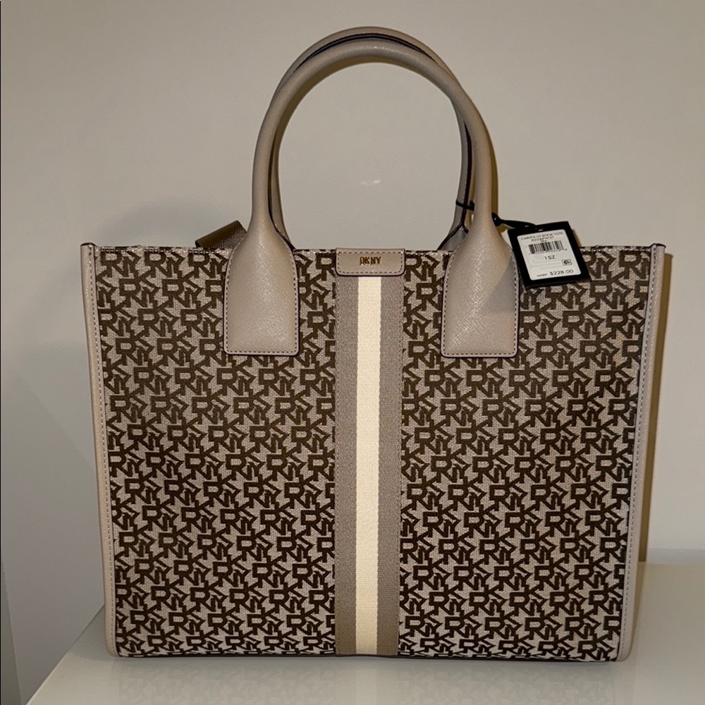 NWT~DKNY Carlita Large Book Tote